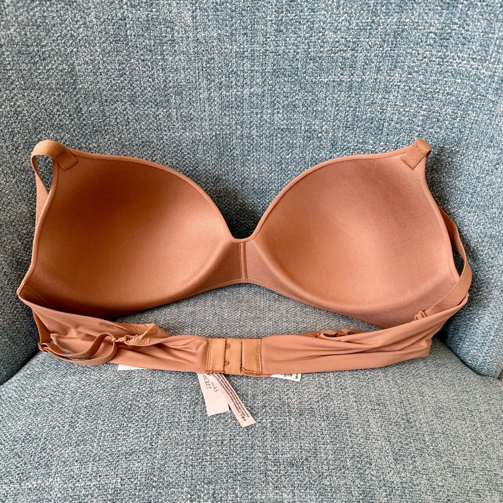 Victoria’s Secret Wireless Full Coverage Bra 38C - Picture 2 of 4